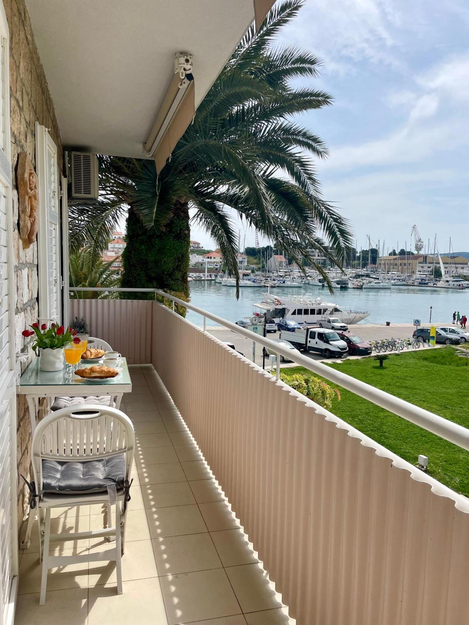 Dinka Old Town Apartment With Sea View تروغير المظهر الخارجي الصورة